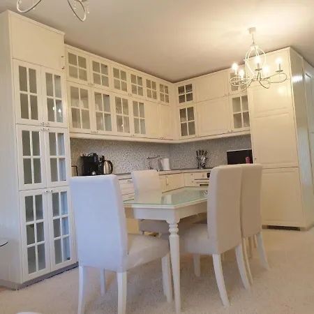 Evergreen 1 Apartment