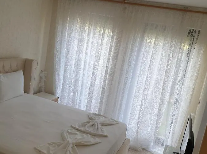 Evergreen 1 Apartment