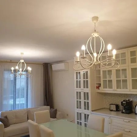 Evergreen 1 Apartment