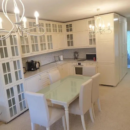 Apartment Evergreen 1 *